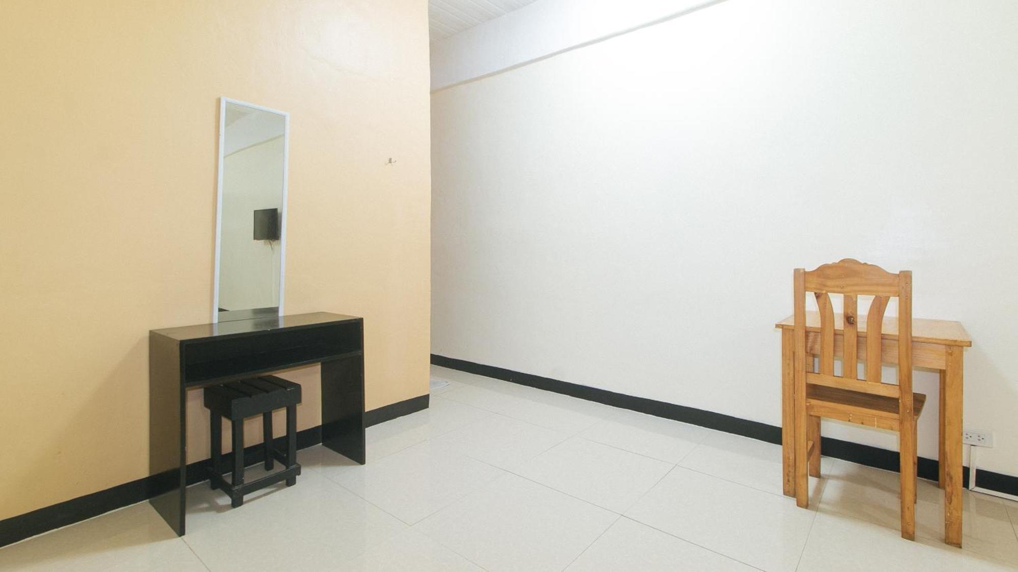 Reddoorz Near Sm City Muntinlupa San Pedro  Екстер'єр фото