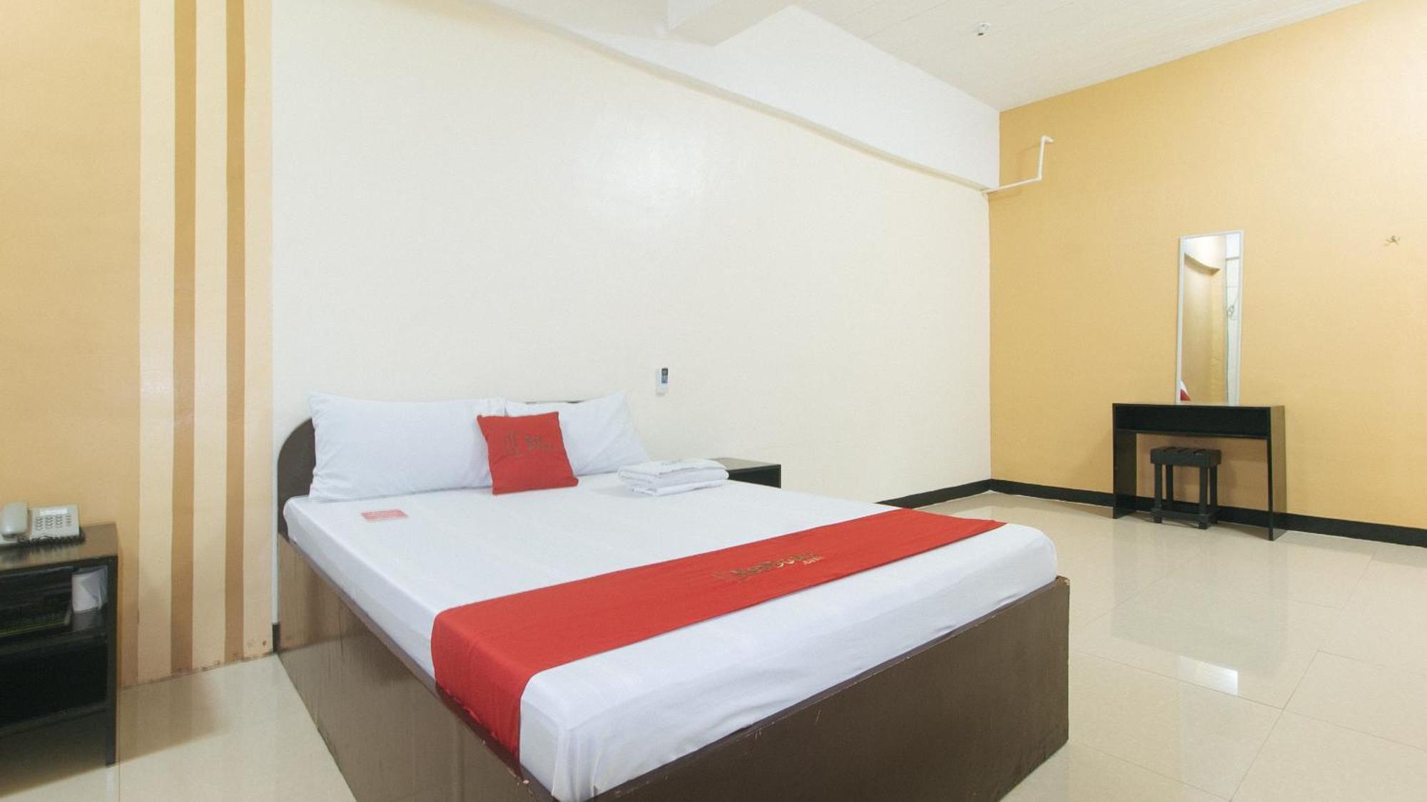 Reddoorz Near Sm City Muntinlupa San Pedro  Екстер'єр фото