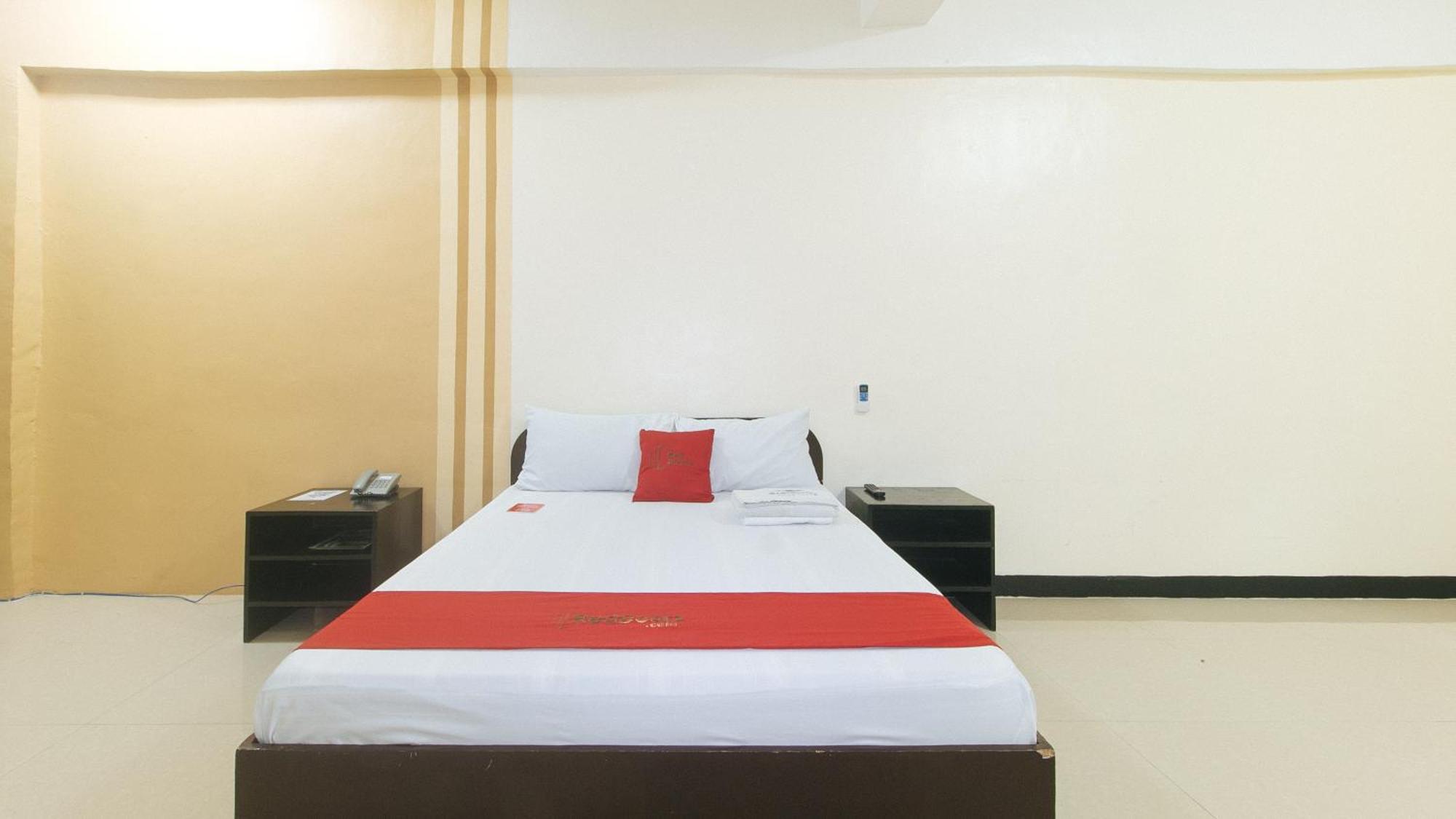 Reddoorz Near Sm City Muntinlupa San Pedro  Екстер'єр фото
